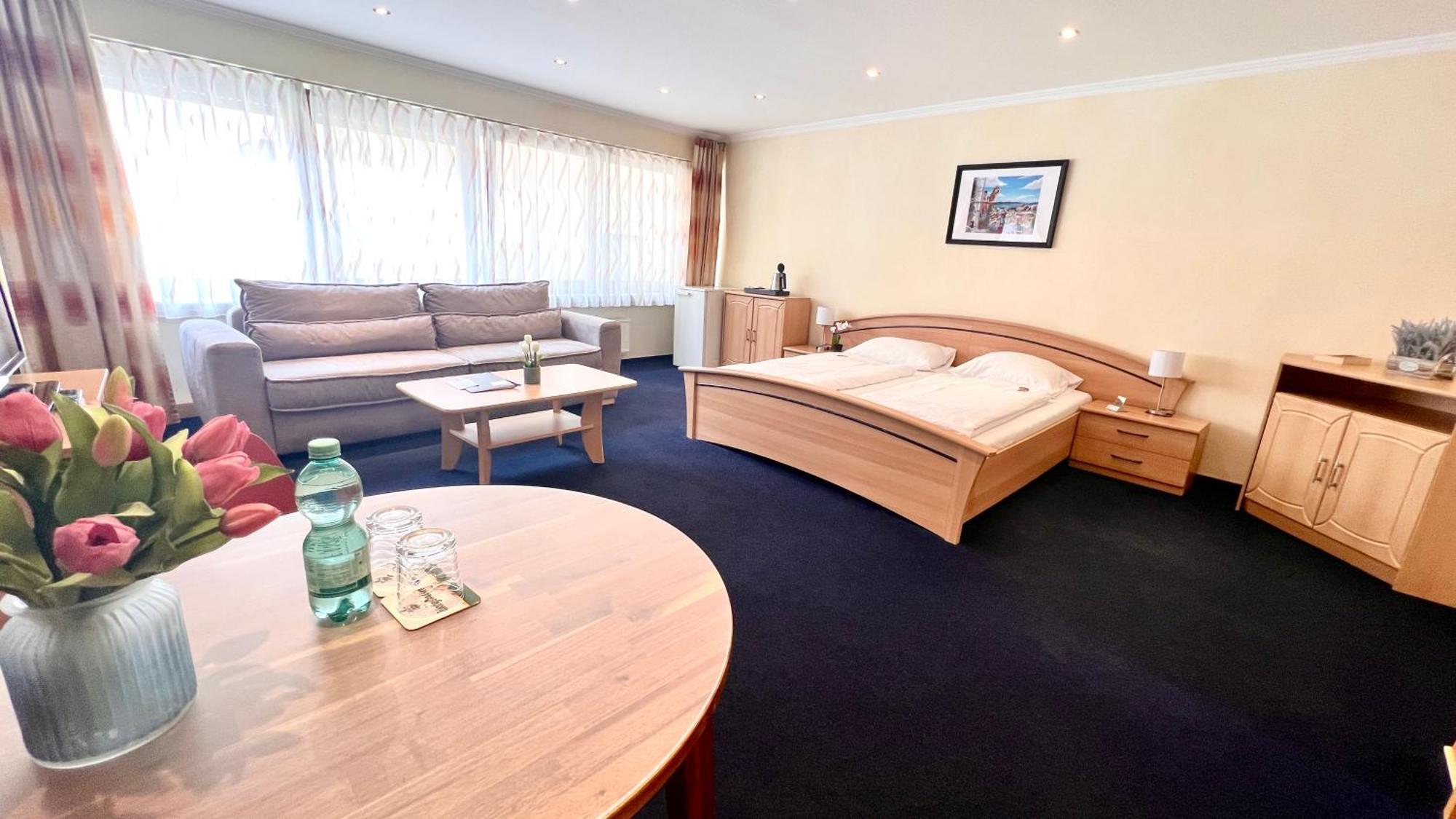 Hotel Zur Loreley - Garni Sankt Goar ภายนอก รูปภาพ